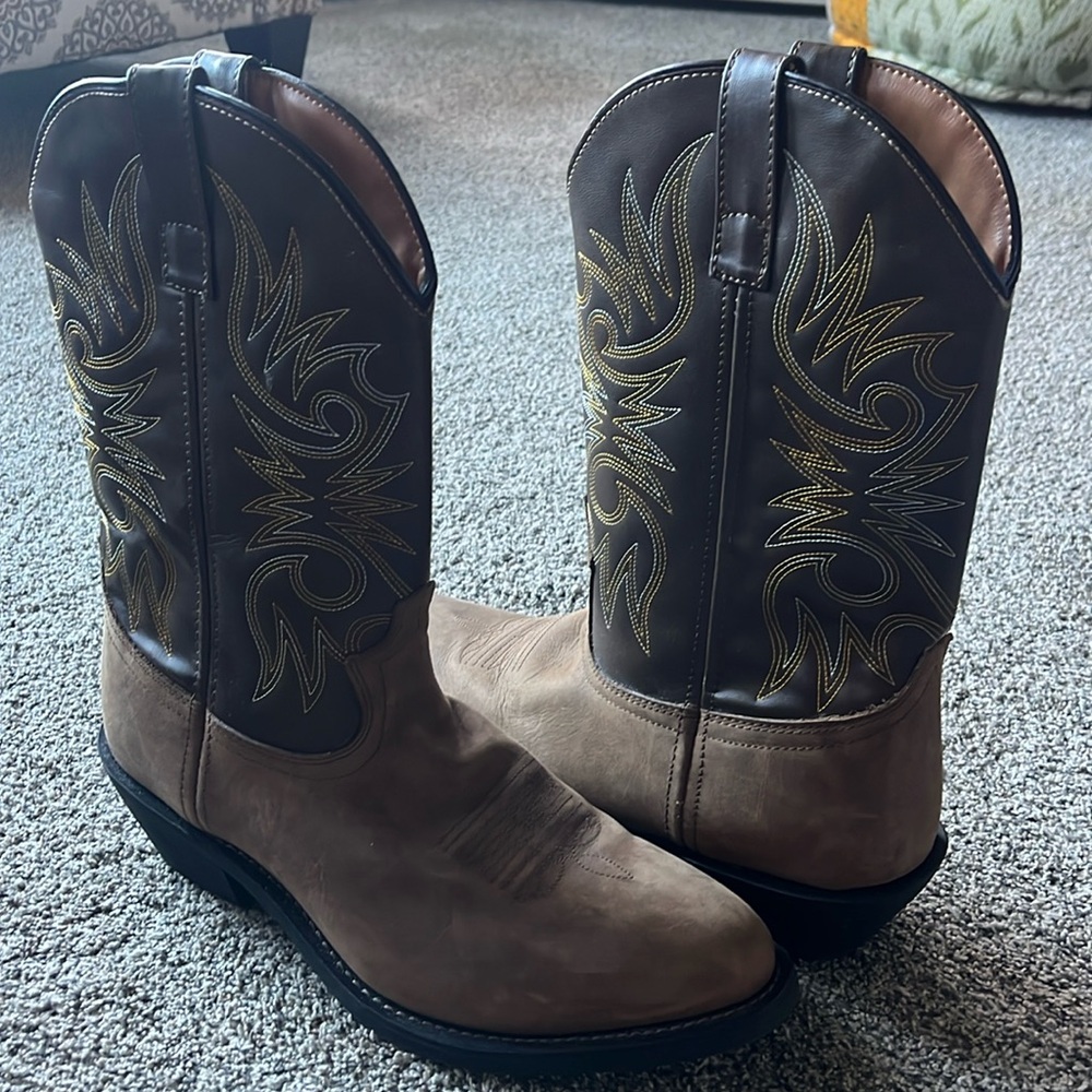 Laredo men’s boots. Worn once. Size 11.5